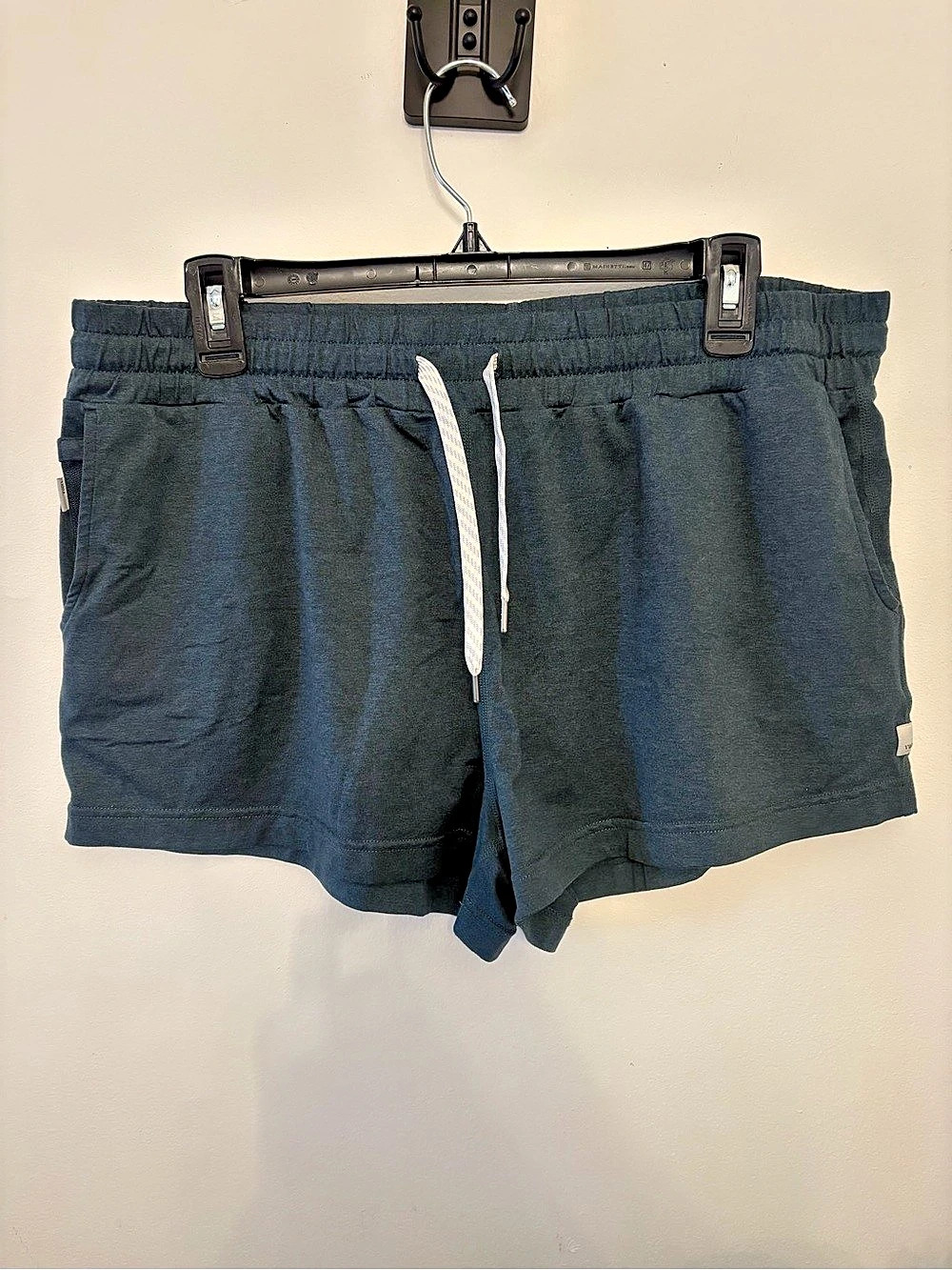 Vuori Sunday Performance Short Athletic Shorts in aqua large